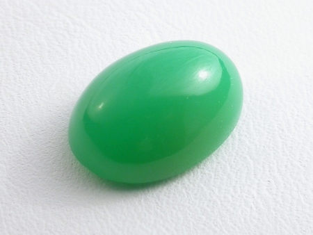 CHRYSOPRASE CABOCHON (AUSTRALIA) – 10 x 14 MM. OVAL, 6.48 ct.